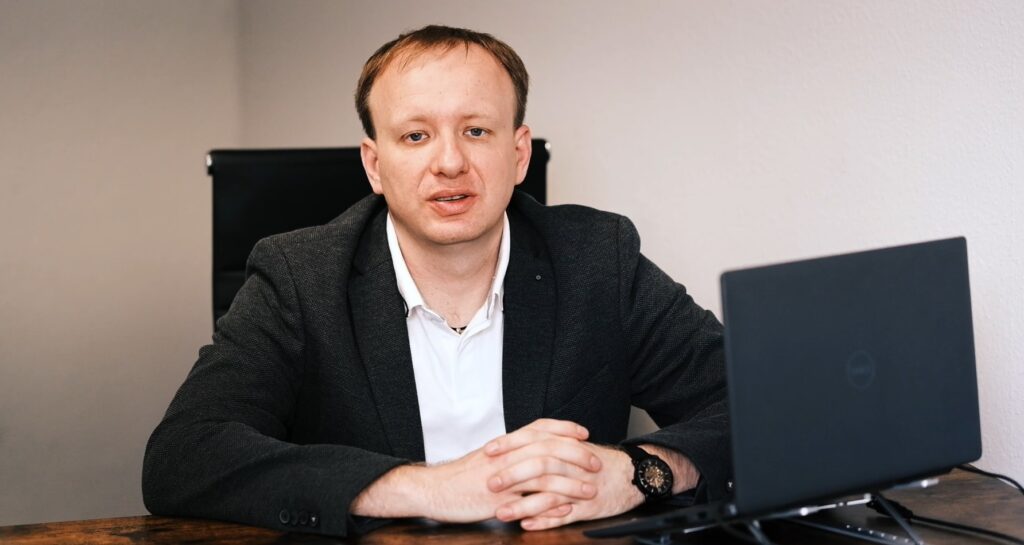  10 GENAUE ANZEICHEN FÜR DEN BETRUG DER EHEFRAU – EIN VOLLSTÄNDIGER LEITFADEN FÜR MÄNNER